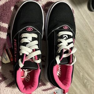 Heelys Black and Pink Low-Top Skate Sneakers
